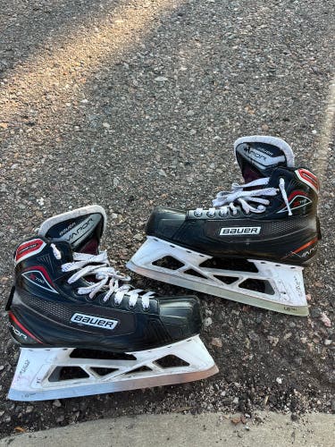 Senior Bauer Vapor X700 Hockey Goalie Skates Regular Width 7.5 (Used)