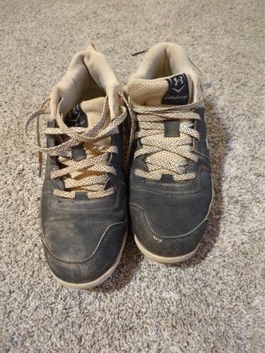 Black Men's Size M 7.0 (W 8.0) Youth Under Armour Low Top Molded Cleats (Used)
