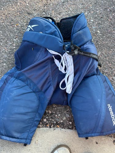 Blue Junior XL Reebok 7k Hockey Pants (Used)