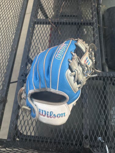 Wilson A2000 RH Infield Baseball Glove 11.5" (Used)