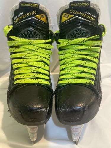 Black 2018 Bauer Supreme 2S Pro Hockey Skates Extra Wide Width Size 3.5 (Used)