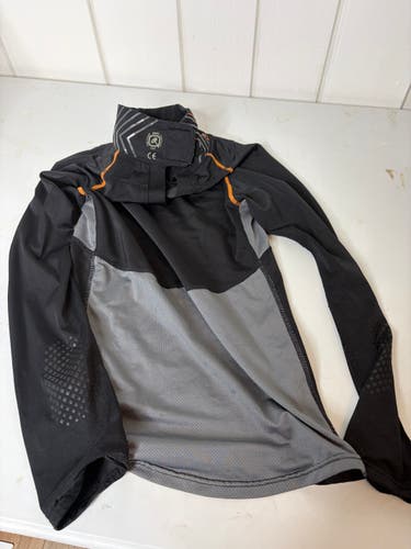 Shock Dock Neck Guard Shirt Boys L (Black)
