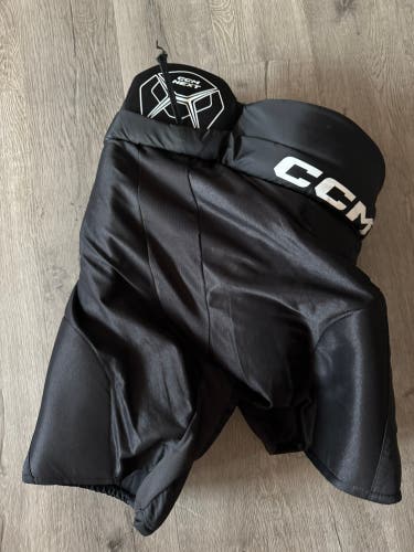 Senior XL CCM HPNEXT23 Hockey Pants (Used)