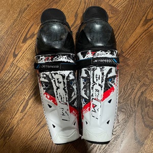 Intermediate CCM JetSpeed FT680 13" Shin Pads (Used)