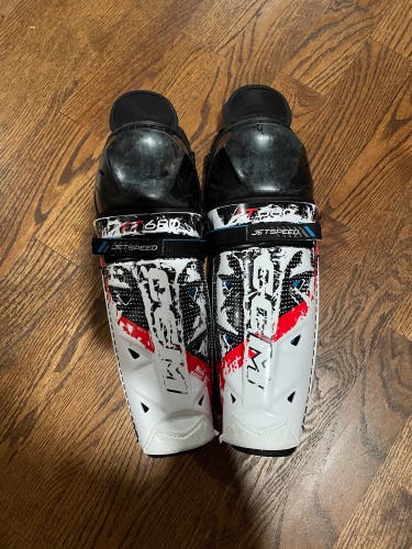 Intermediate CCM JetSpeed FT680 13" Shin Pads (Used)