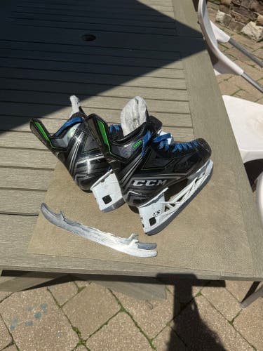 2021 CCM Ribcor 88K Hockey Skates Regular Width Size 4.5 (Used)