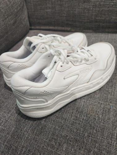 Leather Brooks Ghost size 12