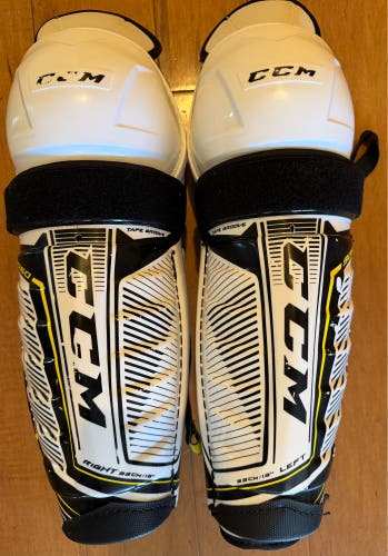 Junior CCM Tacks 9060 13" Shin Pads (Used)