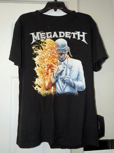 Megadeth Album 2025 Graphic Band T Shirt Men’s Size Large Used Pre Owned Tee