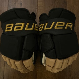 Las Vegas Golden Knights - Pietrangelo - Black/Gold - Bauer Vapor Hyperlite Gloves 14" Pro Stock NEW