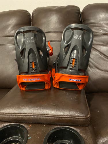Unisex Large Burton MISSION “THE GENERAL”Snowboard Bindings Freestyle (Used)