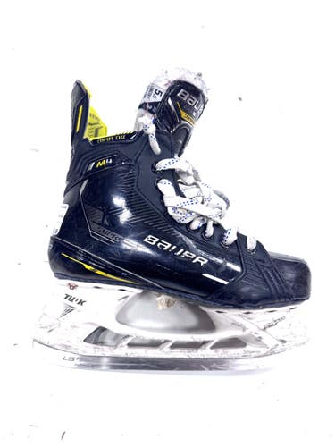 Used Bauer M4 FIT 3 Intermediate Hockey Skate Intermediate 5.5 11860-S000313298