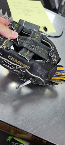 Used Champro 11.5 BB/SB Glove LH Throw Black 11 1/2" 11497-C000160224