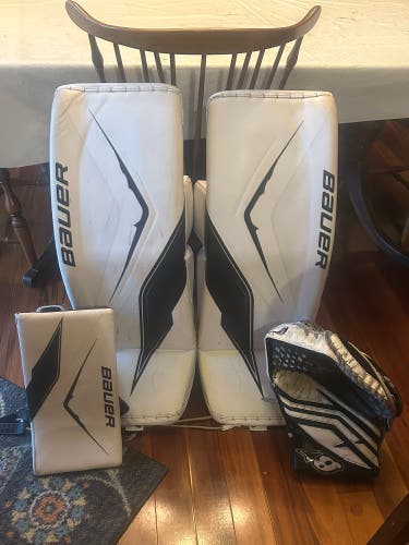 34" Bauer Flylite Regular Goalie Full Set (Used)