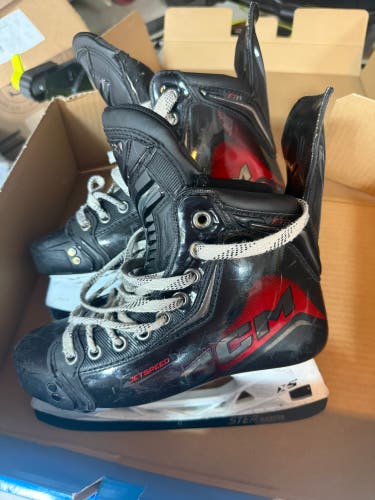 2025 CCM JetSpeed FT8 Pro Hockey Skates Regular Width Size 4.5 (Used)