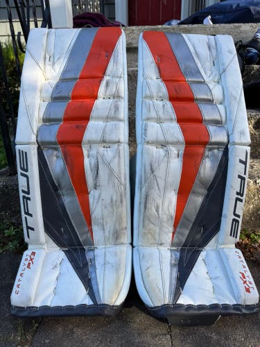 Used 31"+2.5” True Catalyst PX3 Senior Goalie Leg Pads