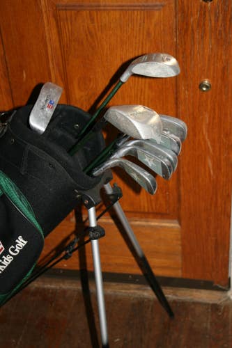 US Kids Golf Ultralight RH Golf Green Set 3,5 FW, 5,6,7,8 Irons, Wedge, Putter Stand Bag
