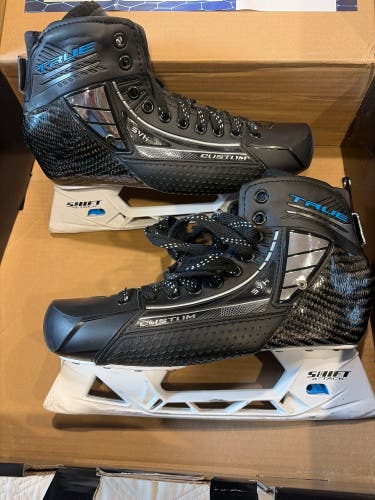 2025 True One Piece Hockey Goalie Skates Regular Width Pro Stock 9 (Used)