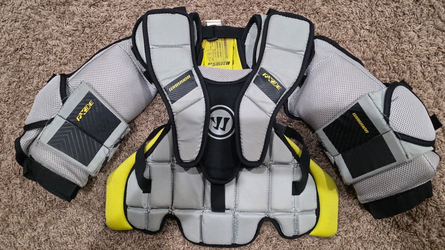 Large/Extra Large Warrior Ritual RX3 E Goalie Chest Protector (Used)