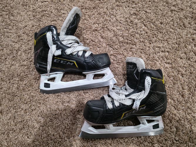 CCM Super Tacks 9370 Hockey Goalie Skates 13.5 (Used)