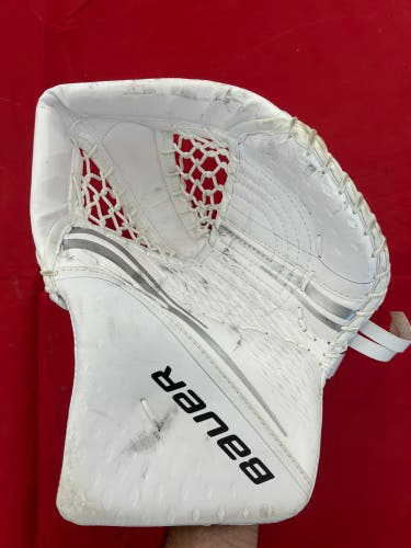 Intermediate Bauer Vapor 2X Regular Goalie Glove
