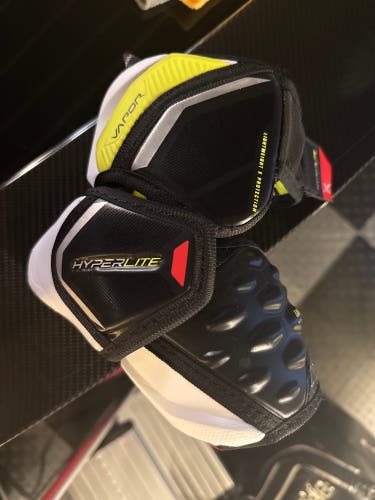 Youth Small Bauer Vapor 1X Lite Elbow Pads (New)