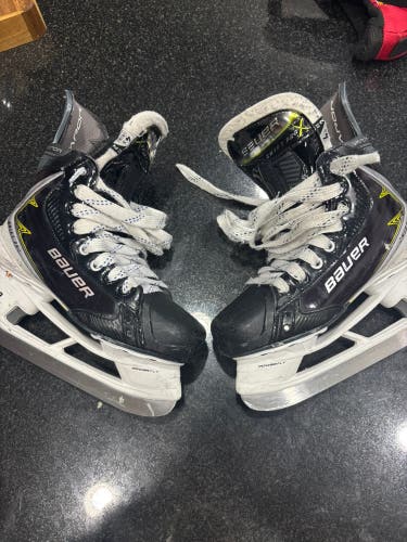 2025 Bauer Vapor Shift Pro Hockey Skates – Intermediate 4.5 Fit 2 – Used - Excellent Condition