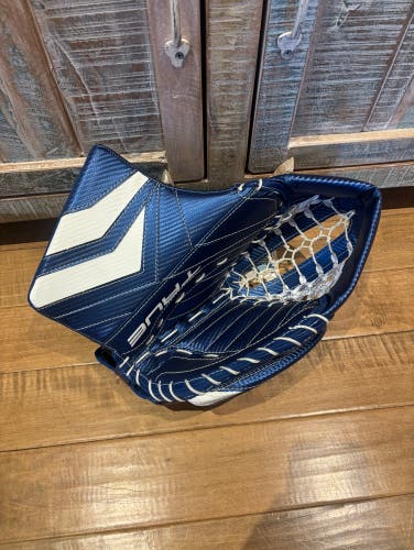 Brand New Pro Stock True Catalyst PX5 Pro Goalie Glove 600 Stolarz