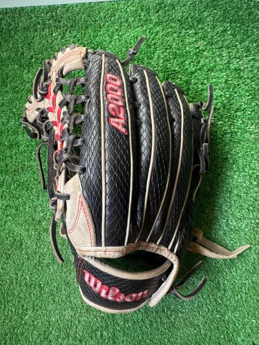 Wilson A2000 LH Outfield Baseball Glove 12" (Used)