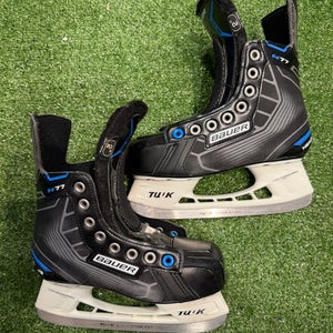 Junior Bauer Nexus N77 Hockey Skates Regular Width Size 2 (Used)