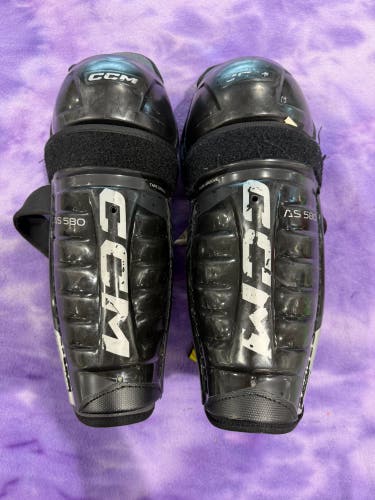 Junior CCM AS 580 Shin Pads 11" (Used)