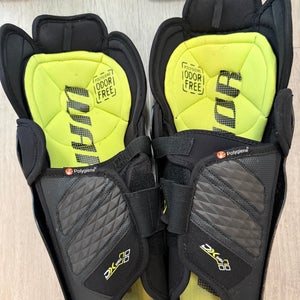 Senior Warrior Alpha DX Pro 14" Shin Pads (Used)