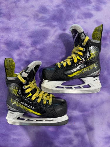 Youth Bauer Vapor X4 Hockey Skates Regular Width 13 (Used)