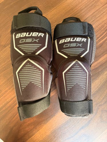 Bauer Junior GSX Goalie Knee Pads (Used)