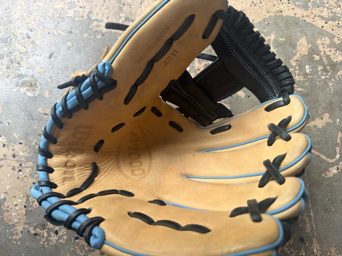 Wilson A1000 RH Baseball Glove 11.5" (Used)