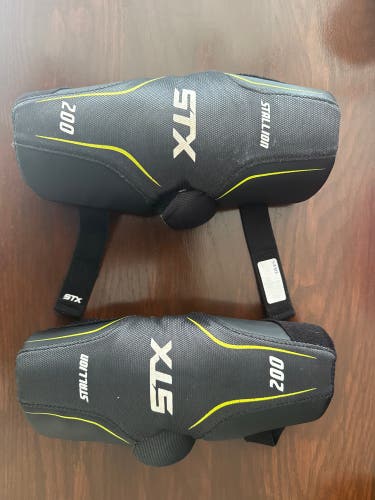 Medium Adult STX Stallion 200 Arm Pads (Used)