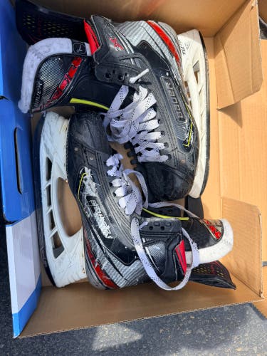 Black 2019 Bauer Vapor 2X Pro Hockey Skates Regular Width 7 (Used)