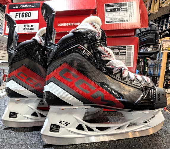 NEW CCM JetSpeed FT680 Hockey Skates, Size INT 5.0 Regular Width