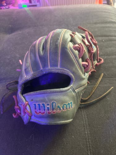 Wilson A2000 1786 RH Infield Baseball Glove 11.5" (Used)