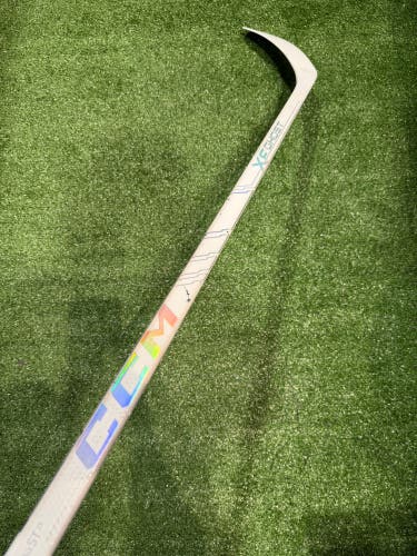 Youth CCM XF Ghost Hockey Stick Right Handed P29 Less Than 30 Flex (Used)