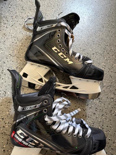 2021 CCM Ribcor 100k Pro Hockey Skates Regular Width 9 (New)