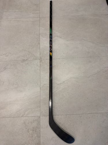 Senior CCM Ribcor Trigger 10 Pro Right Handed Hockey Stick P28 70 Flex (New)