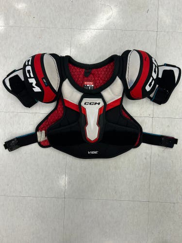 Junior Medium CCM Vibe Shoulder Pads