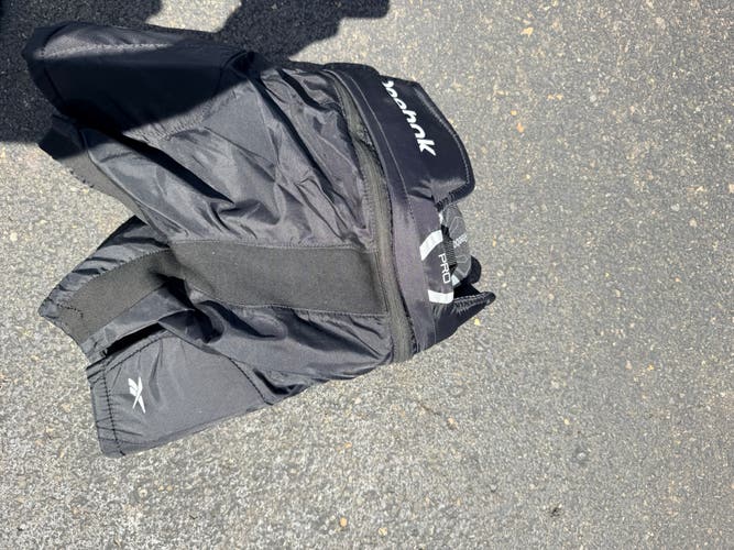 Youth Large Reebok Hockey Pants (Used)