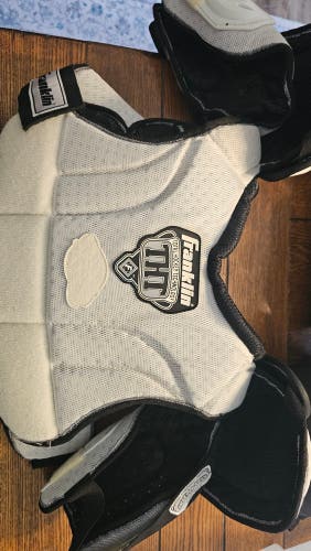 XL Senior Franklin Shoulder Pads (Used)