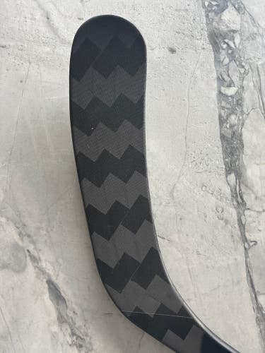 Intermediate CCM JetSpeed FT8 Pro Right Handed Hockey Stick P90TM 55 Flex Pro Stock (New)