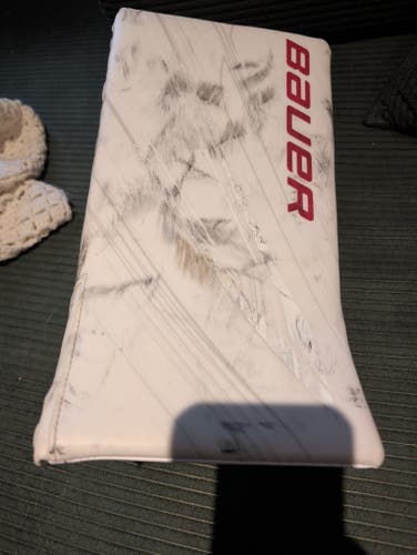 Bauer Hyperlite 2 Regular (like-New)
