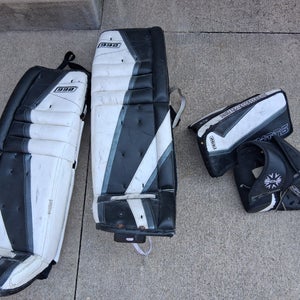 34" Simmons 992 Regular Goalie Full Set (Used)
