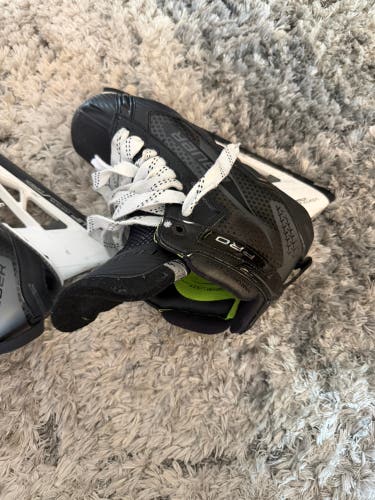 2025 Bauer Pro Hockey Goalie Skates Regular Width Pro Stock 9