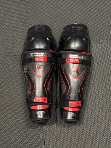 Senior Bauer Vapor X-lite 15" Shin Pads